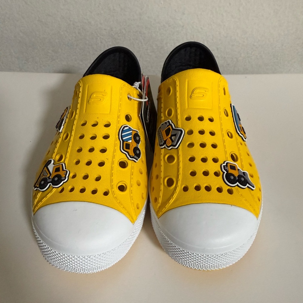 Toddler Skechers Sneakers - Picture 2 of 5